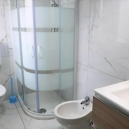 Apartment Familienfreundliche Wohnung, Nur 250m Vom *
