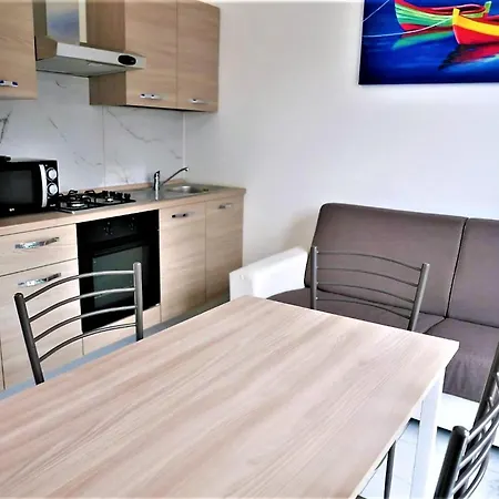 Apartment Familienfreundliche Wohnung, Nur 250m Vom